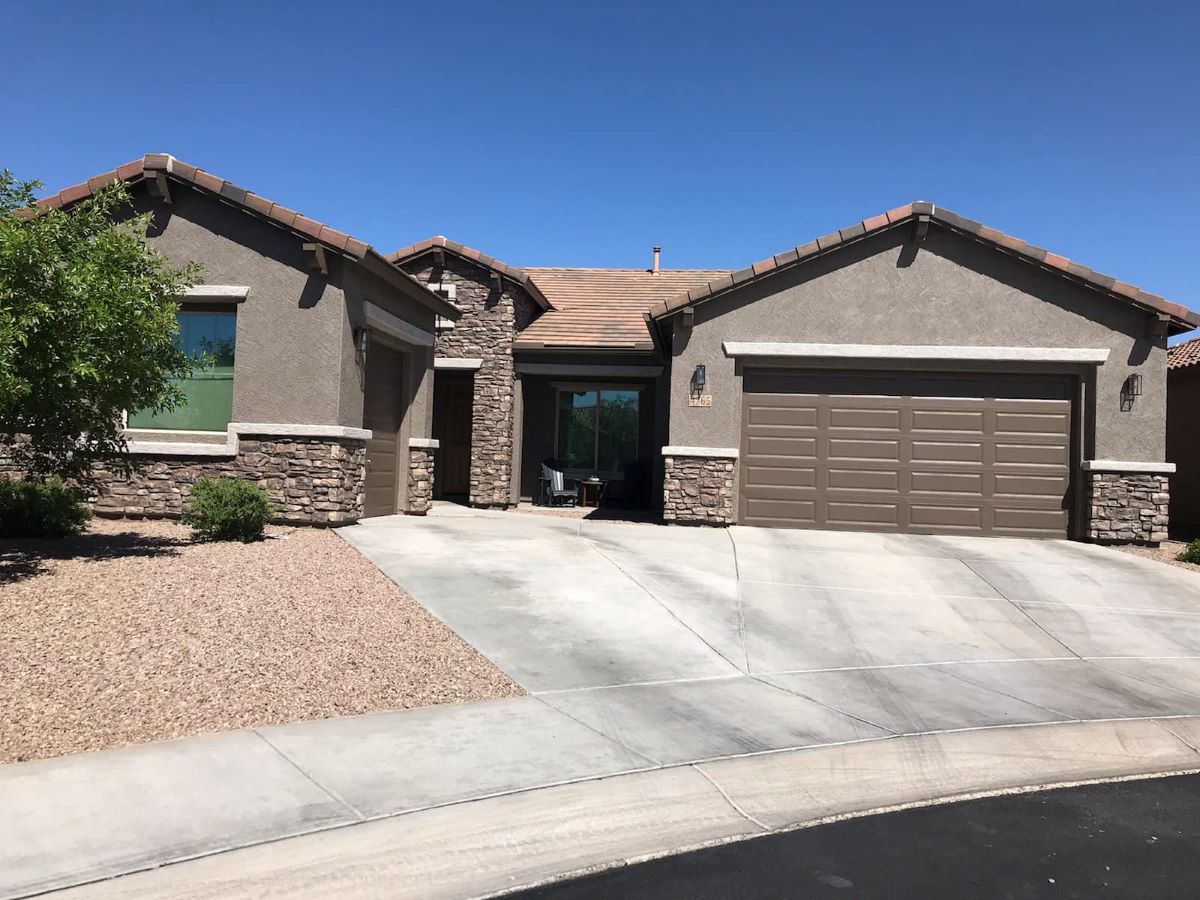 Professional Exterior House Painter in Tucson, AZ