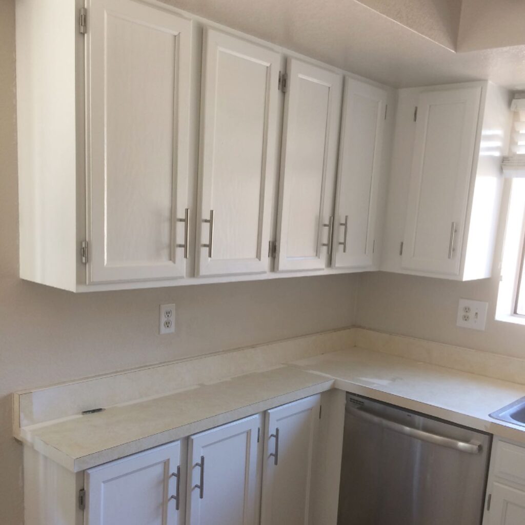 5 Signs It’s Time for Expert Cabinet Resurfacing Services in Tucson, AZ